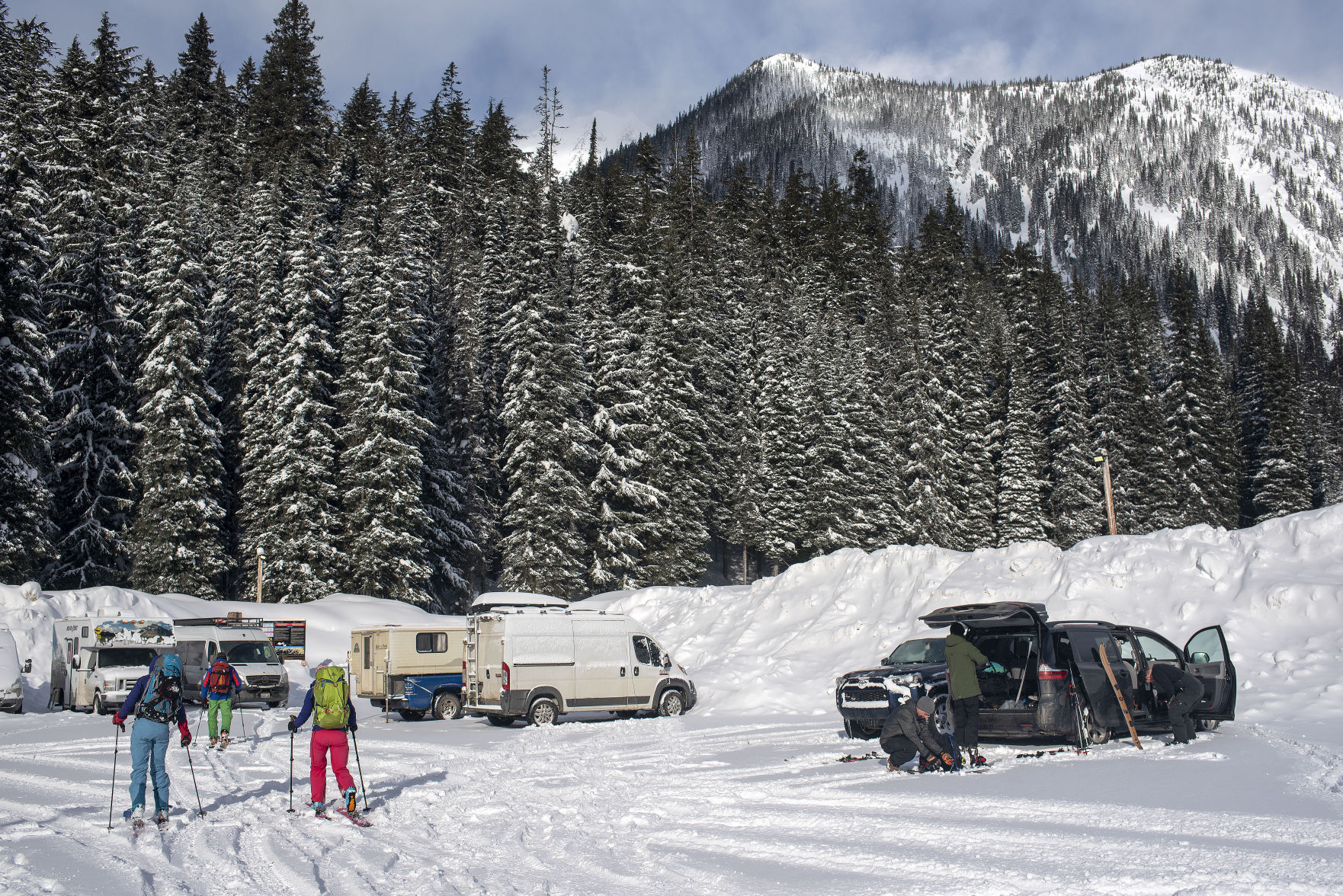 Rogers Pass backcountry skiing
